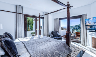 Mediterranean luxury villa for sale with golf and sea views in a gated urbanization in La Quinta, Marbella - Benahavis 66714 