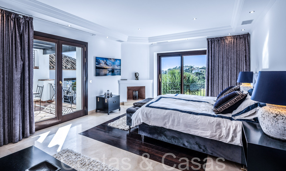 Mediterranean luxury villa for sale with golf and sea views in a gated urbanization in La Quinta, Marbella - Benahavis 66718
