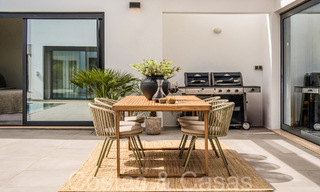 Stylish, modern single-storey luxury villa for sale in a golf area near Estepona centre 66742 