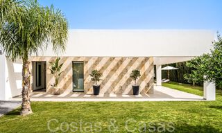 Stylish, modern single-storey luxury villa for sale in a golf area near Estepona centre 66745 