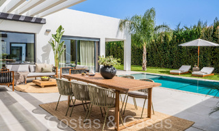 Stylish, modern single-storey luxury villa for sale in a golf area near Estepona centre 66770 