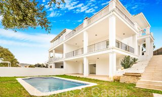 Fantastic semi-detached villa with 360° views for sale in a gated urbanization in East Marbella 66783 