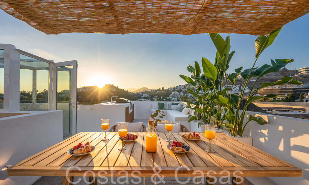 Ready to move in, contemporary duplex penthouse for sale in a gated community in La Quinta in Benahavis, Marbella 66813