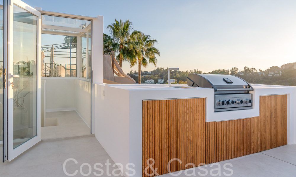 Ready to move in, contemporary duplex penthouse for sale in a gated community in La Quinta in Benahavis, Marbella 66829