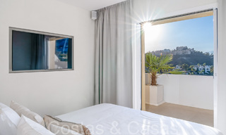 Ready to move in, contemporary duplex penthouse for sale in a gated community in La Quinta in Benahavis, Marbella 66831 