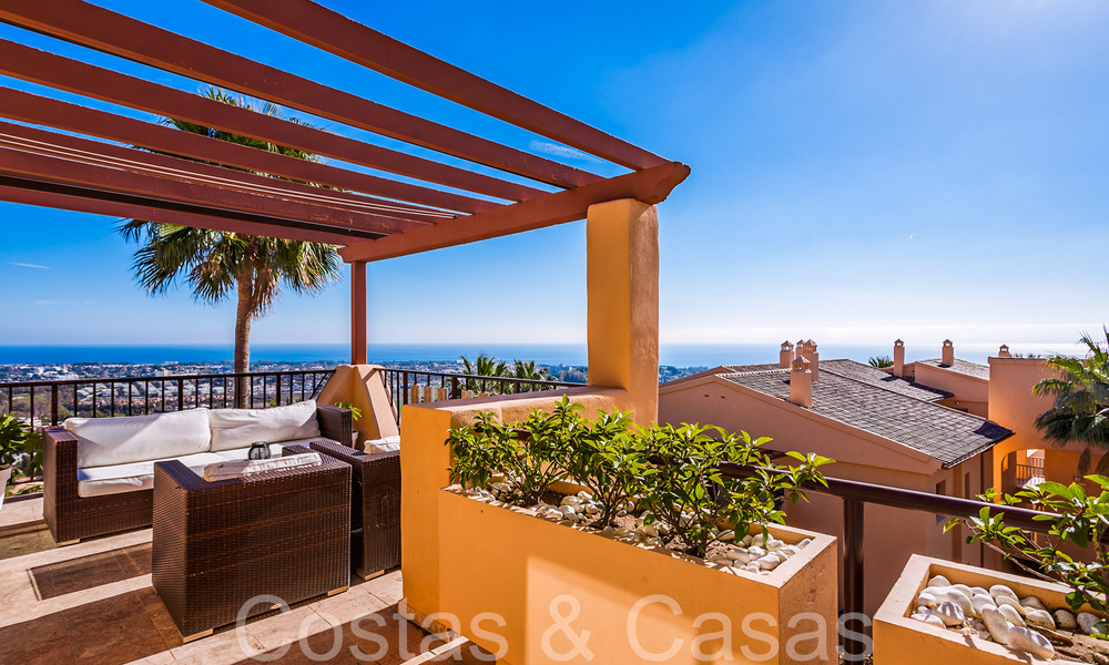 Ready to move in, luxury penthouse with panoramic views of golf, sea and mountains for sale in Benahavis - Marbella 66943