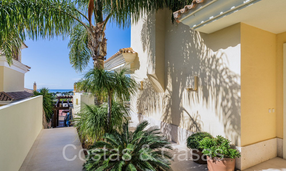 Spanish, semi-detached luxury villa with sea views for sale in the gated golf community of Santa Clara in East Marbella 67046