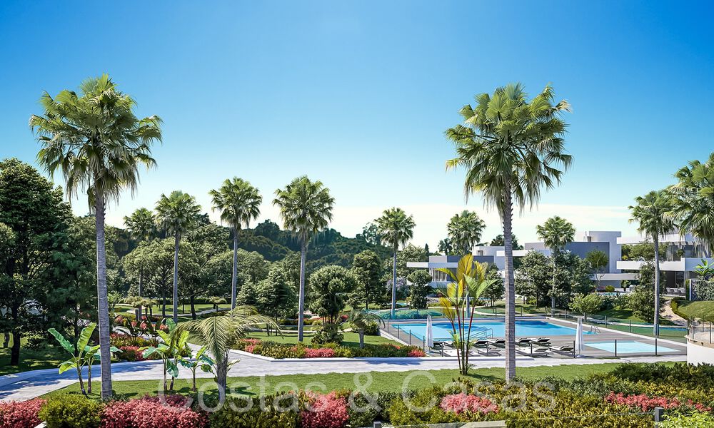 Brand new villa for sale within walking distance of Elviria beach, east of Marbella centre 67178