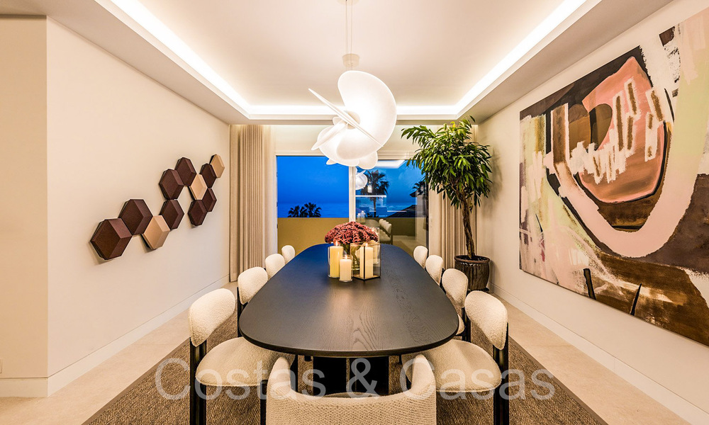Elegantly renovated luxury penthouse for sale by the sea with beautiful sea views east of Marbella centre 67131
