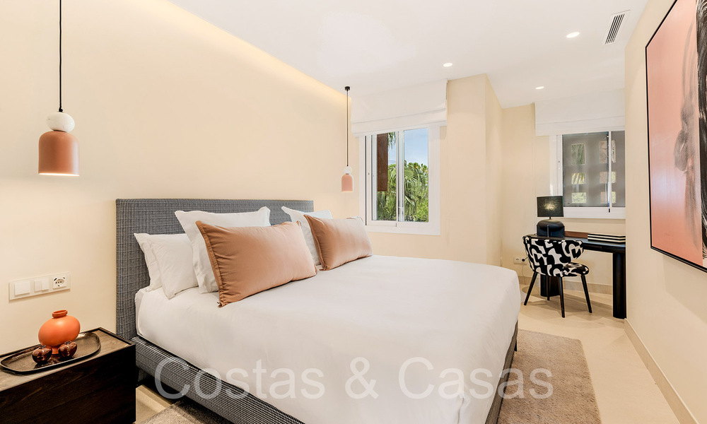 High quality renovated luxury apartment for sale in a frontline beach complex on the New Golden Mile, Marbella - Estepona 67243