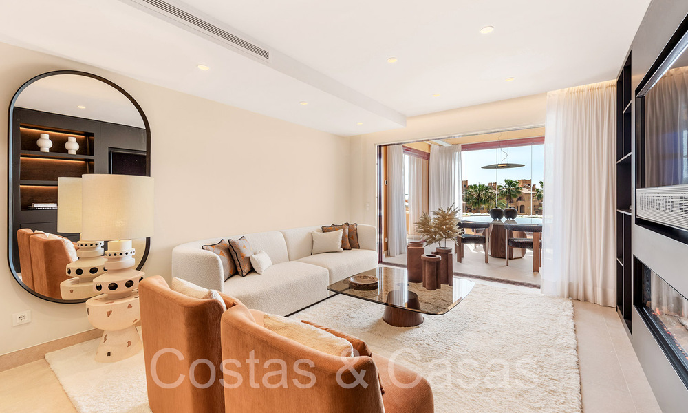 High quality renovated luxury apartment for sale in a frontline beach complex on the New Golden Mile, Marbella - Estepona 67245