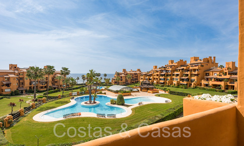 High quality renovated luxury apartment for sale in a frontline beach complex on the New Golden Mile, Marbella - Estepona 67248