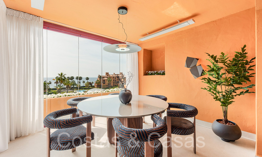 High quality renovated luxury apartment for sale in a frontline beach complex on the New Golden Mile, Marbella - Estepona 67271