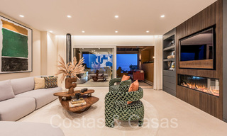 Luxurious renovated apartment for sale in a frontline beach complex with sea view on the New Golden Mile, Marbella - Estepona 67273 