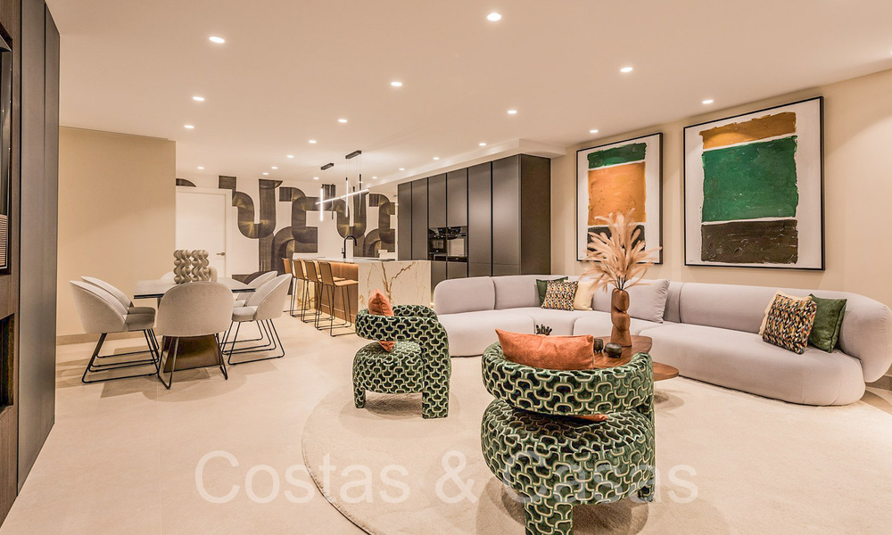 Luxurious renovated apartment for sale in a frontline beach complex with sea view on the New Golden Mile, Marbella - Estepona 67279