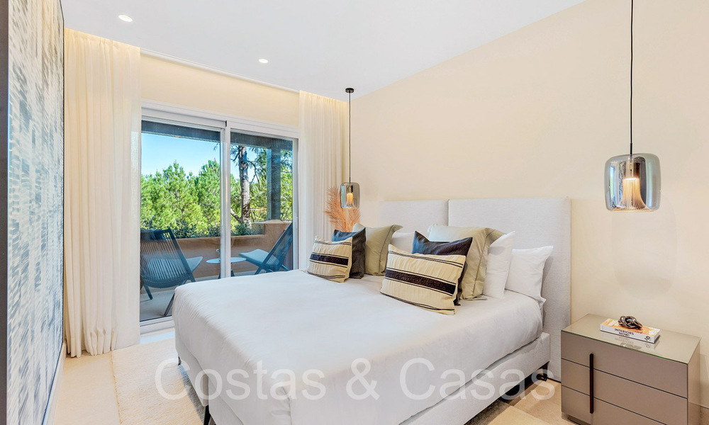 Luxurious renovated apartment for sale in a frontline beach complex with sea view on the New Golden Mile, Marbella - Estepona 67282