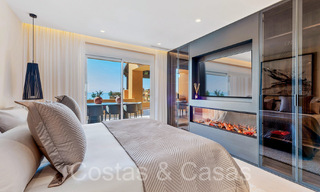 Luxurious renovated apartment for sale in a frontline beach complex with sea view on the New Golden Mile, Marbella - Estepona 67286 