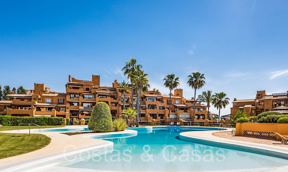 Luxurious renovated apartment for sale in a frontline beach complex with sea view on the New Golden Mile, Marbella - Estepona 67307