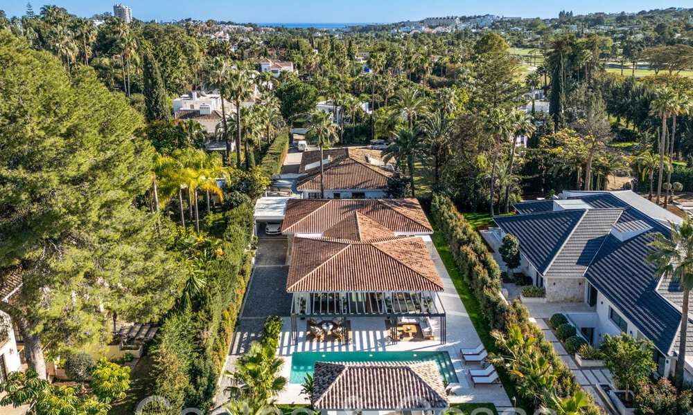 Sophisticated, Mediterranean single storey villa for sale just steps from the Las Brisas golf course in Nueva Andalucia, Marbella 67493