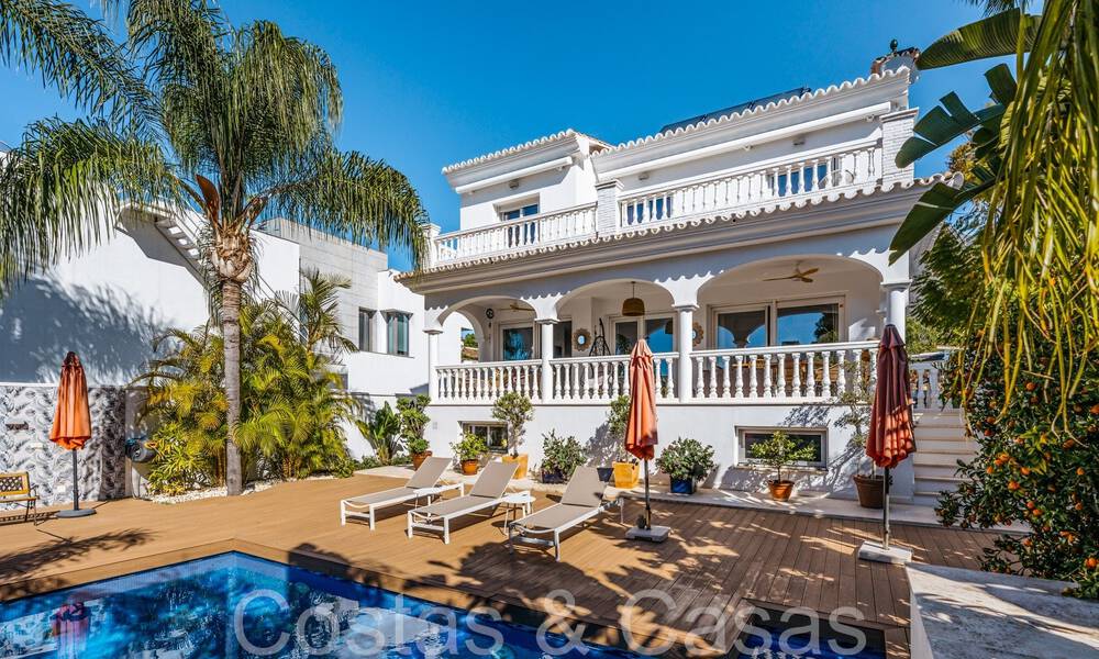 Mediterranean villa with a contemporary interior for sale on Marbella's Golden Mile 67380