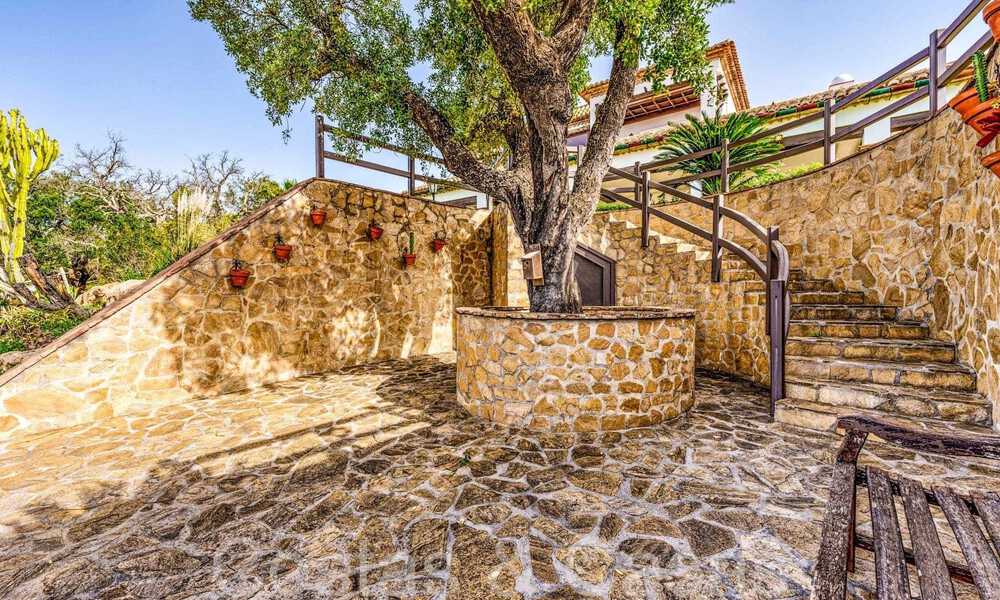 Magnificent Andalusian country estate for sale on an elevated plot of 5 hectares in the hills of East Marbella 67602