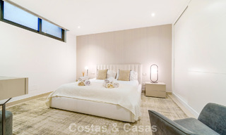 Modernist luxury villa for sale in an exclusive, gated residential area on Marbella's Golden Mile 787630 