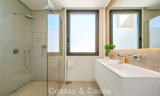 Modernist luxury villa for sale in an exclusive, gated residential area on Marbella's Golden Mile 787637 