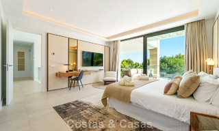 Modernist luxury villa for sale in an exclusive, gated residential area on Marbella's Golden Mile 787645 