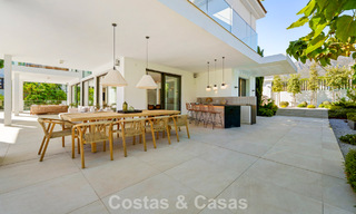 Modernist luxury villa for sale in an exclusive, gated residential area on Marbella's Golden Mile 787651 