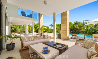 Modernist luxury villa for sale in an exclusive, gated residential area on Marbella's Golden Mile 787653 