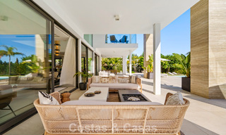 Modernist luxury villa for sale in an exclusive, gated residential area on Marbella's Golden Mile 787654 