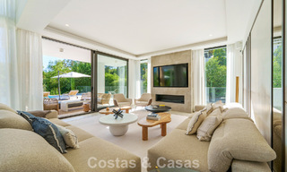 Modernist luxury villa for sale in an exclusive, gated residential area on Marbella's Golden Mile 787662 