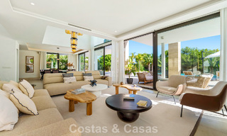 Modernist luxury villa for sale in an exclusive, gated residential area on Marbella's Golden Mile 787664 