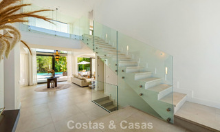 Modernist luxury villa for sale in an exclusive, gated residential area on Marbella's Golden Mile 787665 