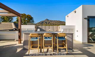 Modernist luxury villa for sale in an exclusive, gated residential area on Marbella's Golden Mile 787671 