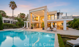 Modernist luxury villa for sale in an exclusive, gated residential area on Marbella's Golden Mile 787675 