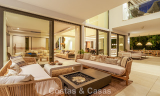 Modernist luxury villa for sale in an exclusive, gated residential area on Marbella's Golden Mile 787677 