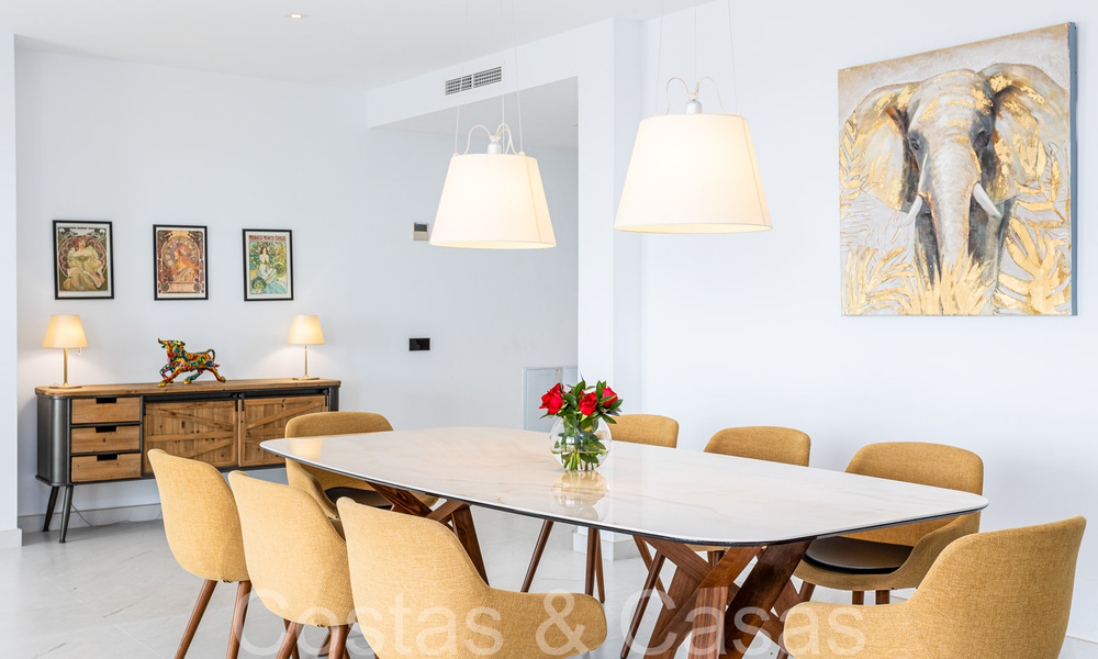 Ready to move in, spacious penthouse with panoramic sea views for sale in the hills of Estepona, close to the centre 67510