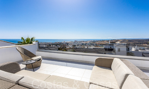 Ready to move in, spacious penthouse with panoramic sea views for sale in the hills of Estepona, close to the centre 67533