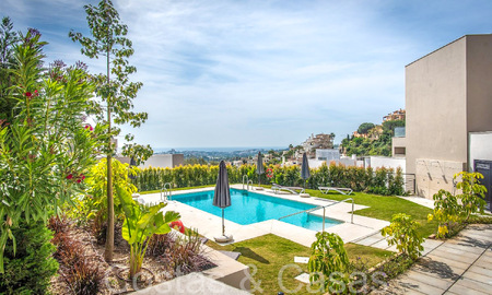 Brand new luxury apartment for sale on an idyllic lake with sea views in Nueva Andalucia, Marbella 67782