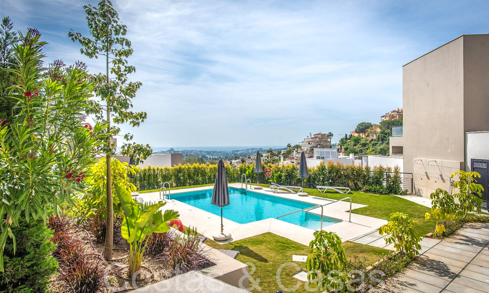 Brand new luxury apartment for sale on an idyllic lake with sea views in Nueva Andalucia, Marbella 67782