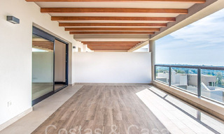 Brand new luxury apartment for sale on an idyllic lake with sea views in Nueva Andalucia, Marbella 67784 