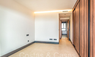 Brand new luxury apartment for sale on an idyllic lake with sea views in Nueva Andalucia, Marbella 67789 