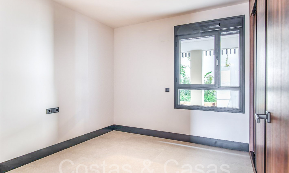Brand new luxury apartment for sale on an idyllic lake with sea views in Nueva Andalucia, Marbella 67791