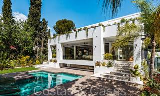 Luxurious eco-friendly villa for sale in a coveted urbanization on Marbella's Golden Mile 67808 