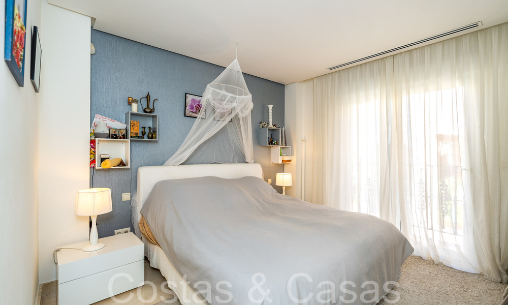 Spacious and bright duplex penthouse for sale located in Nueva Andalucia, Marbella 67992