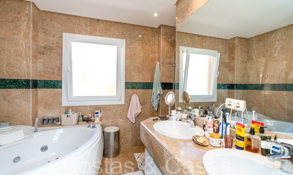 Spacious and bright duplex penthouse for sale located in Nueva Andalucia, Marbella 67996