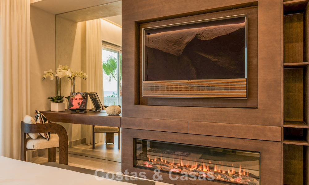 Sophisticated renovated apartment for sale in Las Dunas Park, an exclusive beach resort between Marbella and Estepona 774386