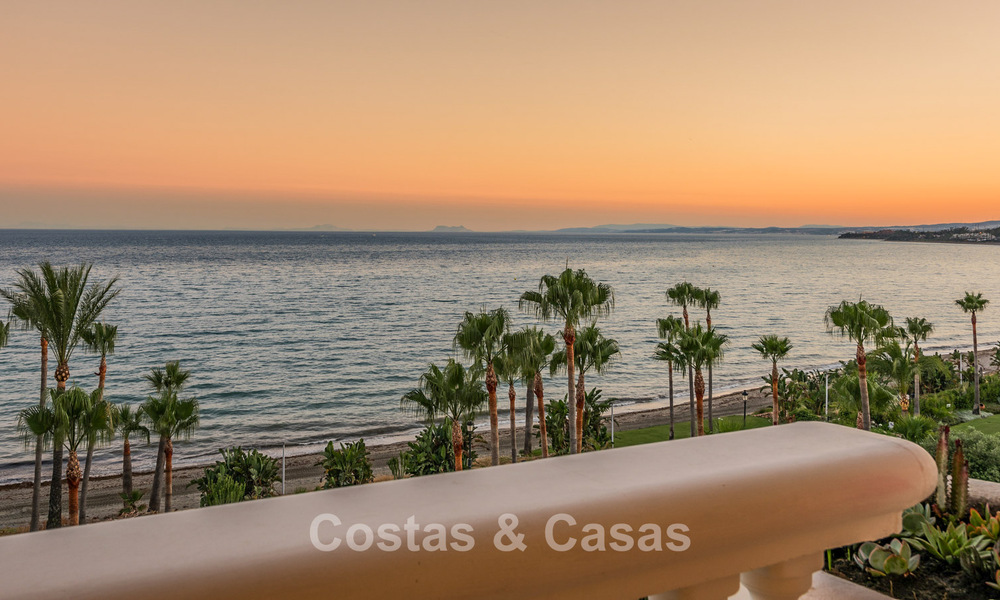 Sophisticated renovated apartment for sale in Las Dunas Park, an exclusive beach resort between Marbella and Estepona 774387