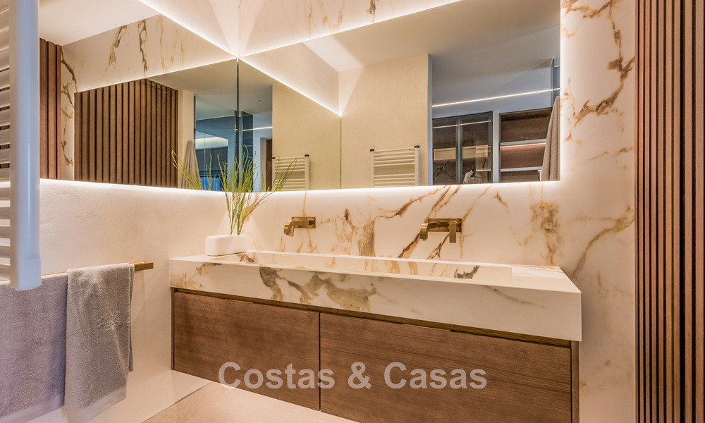 Sophisticated renovated apartment for sale in Las Dunas Park, an exclusive beach resort between Marbella and Estepona 774409